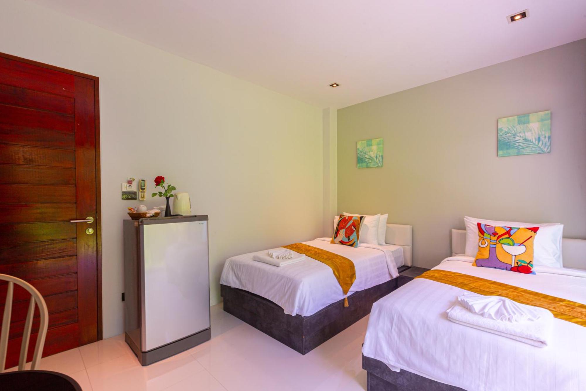 Hotel Rossarin Sea View Patong Exterior foto
