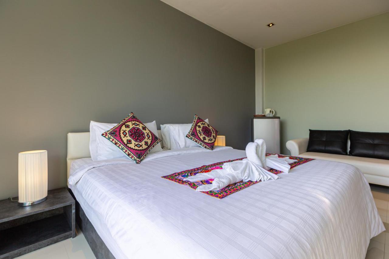 Hotel Rossarin Sea View Patong Exterior foto