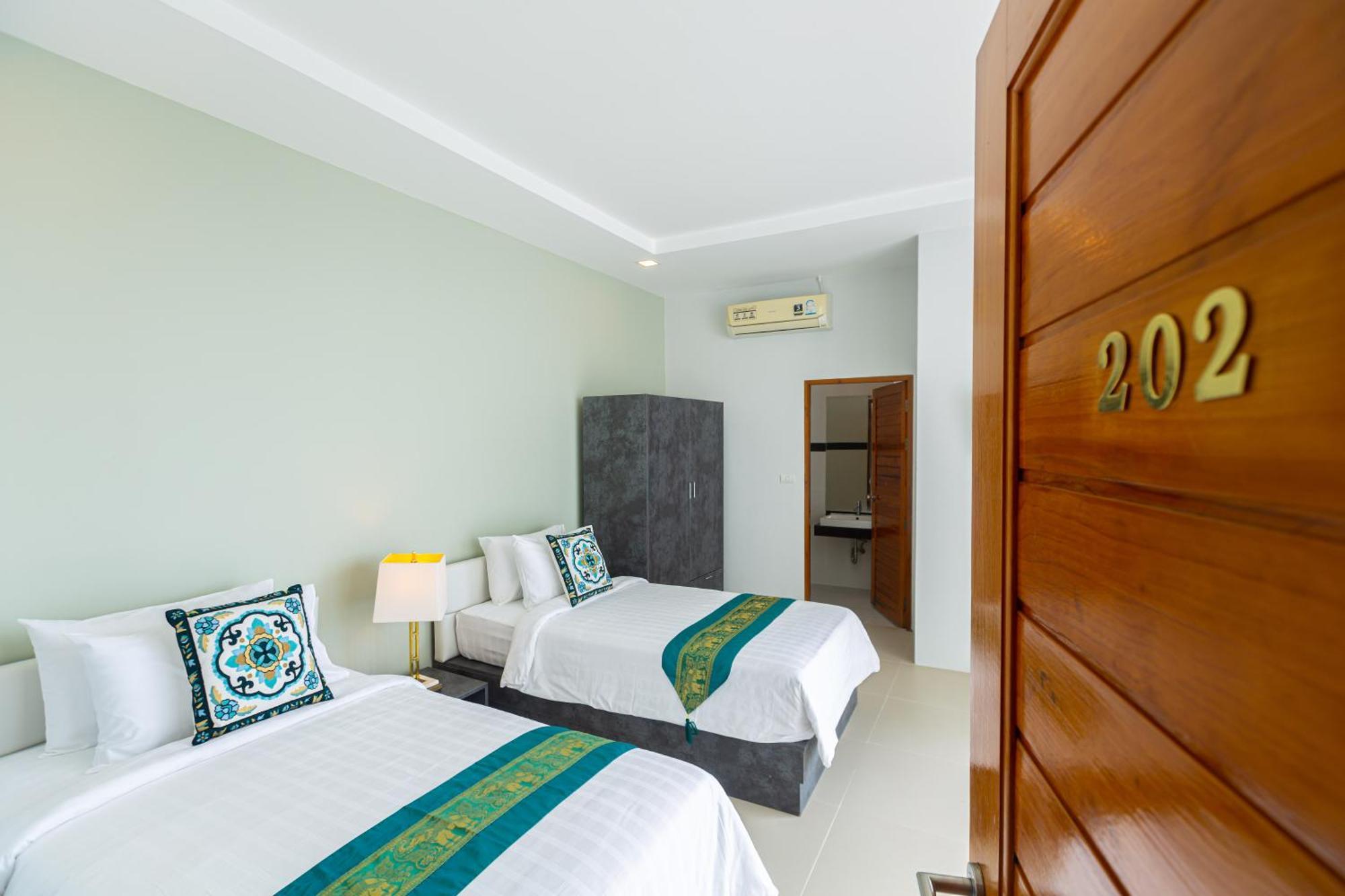 Hotel Rossarin Sea View Patong Exterior foto