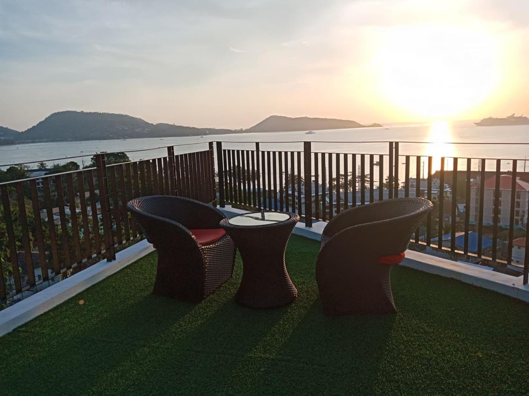 Hotel Rossarin Sea View Patong Exterior foto